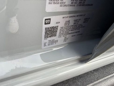 Used 2024 GMC Sierra 1500 AT4 w/ AT4 Preferred Package image 23