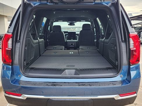 New 2025 GMC Yukon XL Elevation image 55