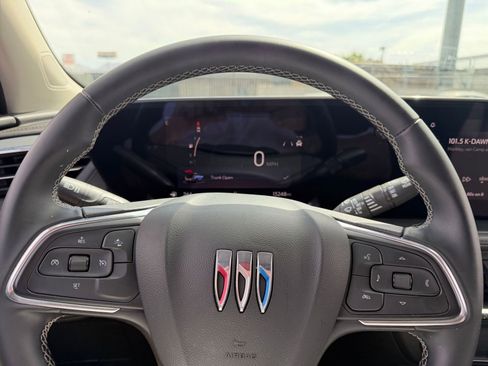 Used 2025 Buick Encore GX Preferred image 27