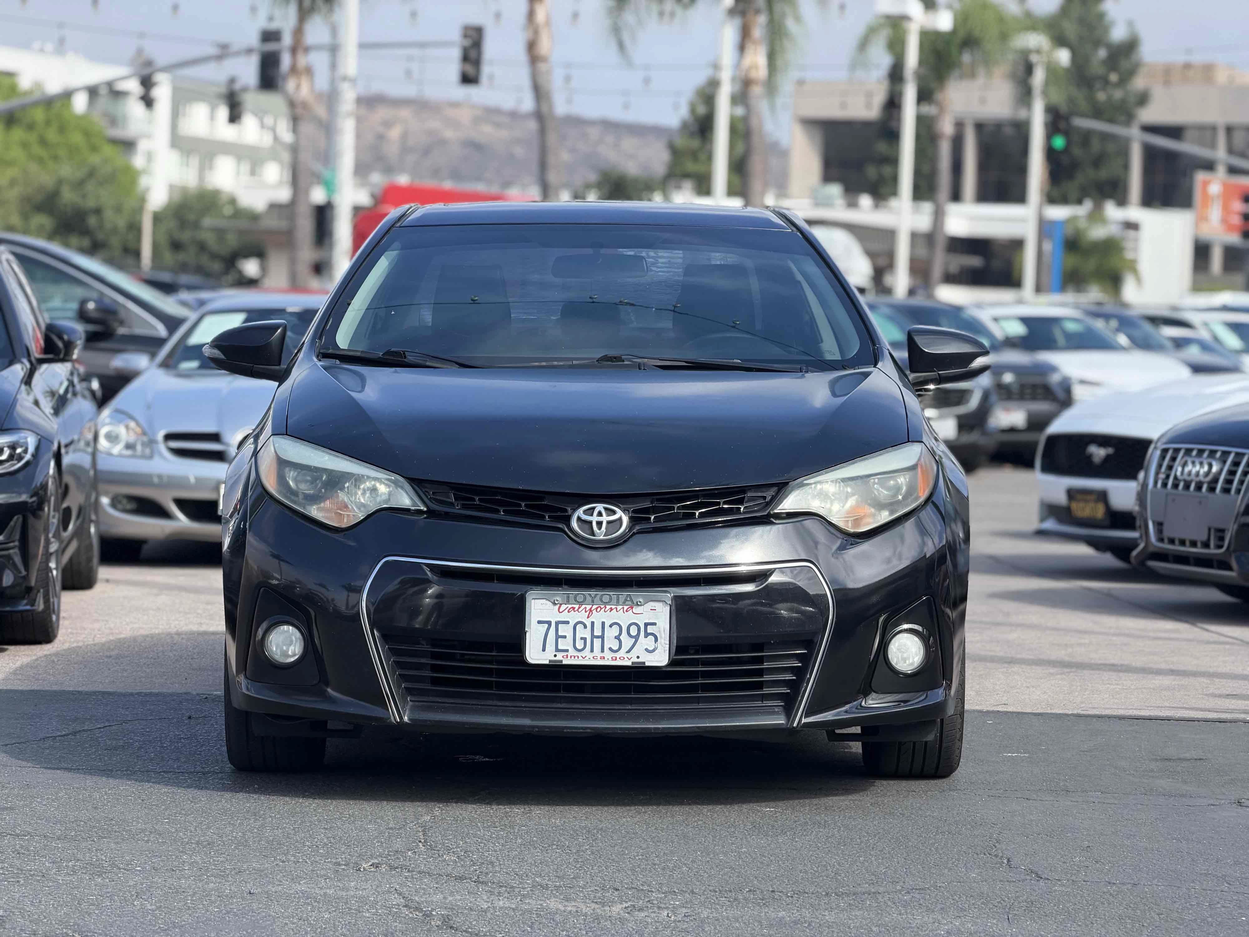 Used 2014 Toyota Corolla S Premium w/ Driver Convenience Package FWD image 2