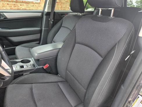 Used 2016 Subaru Outback 2.5i Premium AWD/4WD image 13