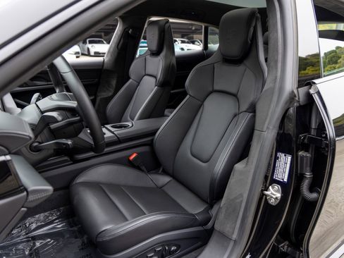 New 2025 Porsche Taycan 4S image 5