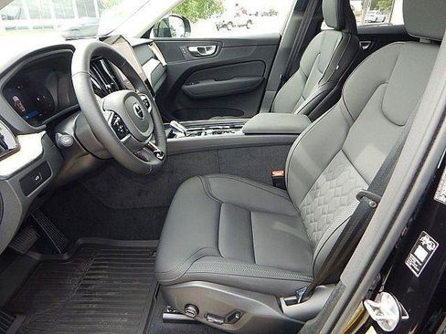 New 2026 Volvo XC60 B5 Plus w/ Protection Package Premier AWD/4WD image 14