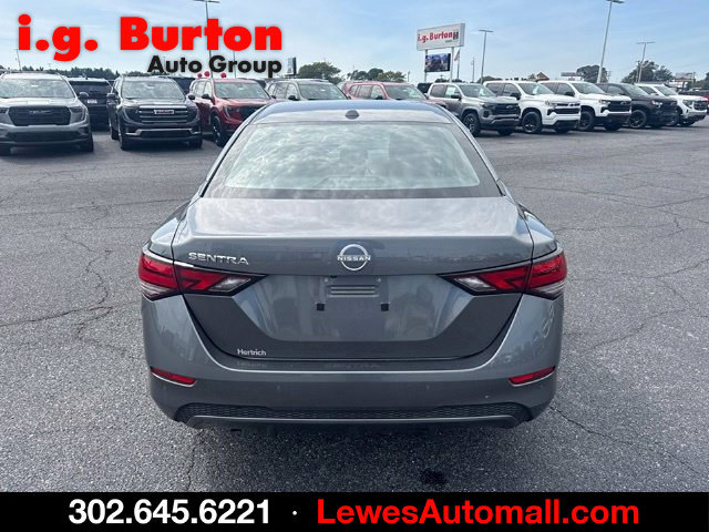 Used 2025 Nissan Sentra SV w/ All-Weather Package FWD image 4