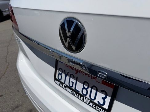 Used 2021 Volkswagen Atlas SEL R-Line AWD/4WD image 11