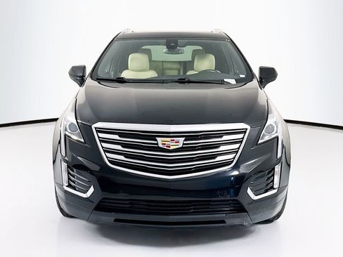 Used 2019 Cadillac XT5 Luxury AWD/4WD image 2