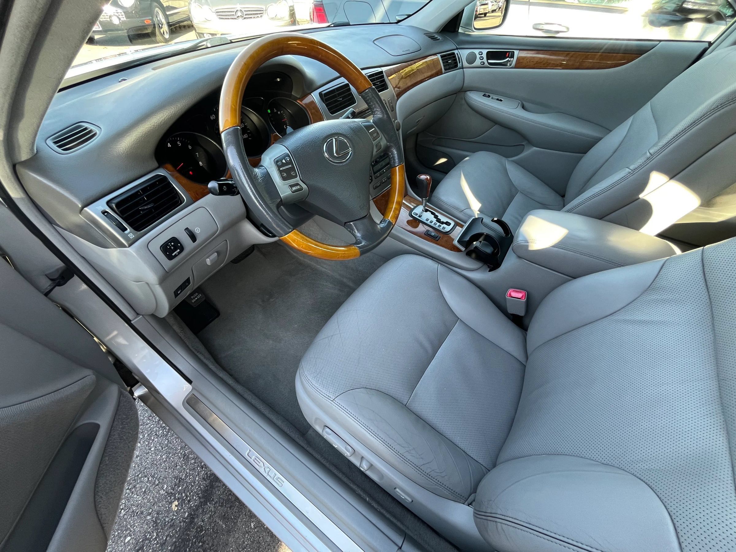 Used 2006 Lexus ES 330 FWD image 10