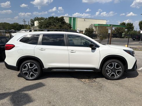 New 2026 Subaru Ascent Limited AWD/4WD image 2