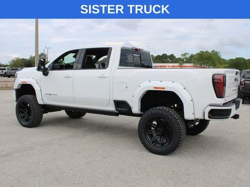 Used 2025 GMC Sierra 2500 AT4 w/ AT4 Premium Plus Package image 8