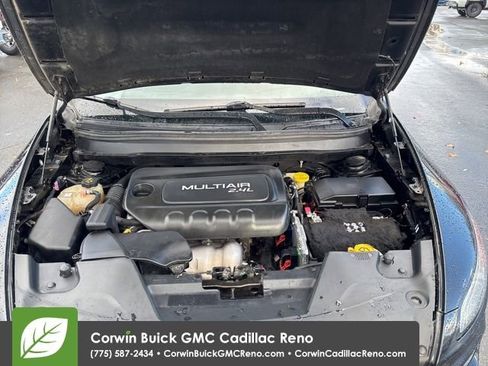 Used 2017 Jeep Cherokee Limited image 31