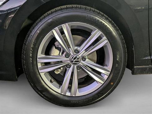 Used 2024 Volkswagen Jetta SE image 21