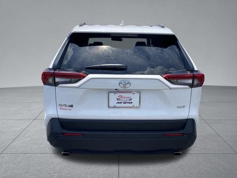 Used 2025 Toyota RAV4 XLE FWD image 12