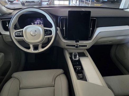 New 2026 Volvo XC60 B5 Ultra w/ Protection Package Premier AWD/4WD image 18