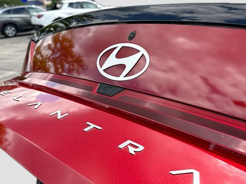 Certified 2025 Hyundai Elantra Sport FWD image 12