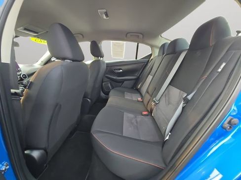 Used 2025 Nissan Sentra SR FWD image 12