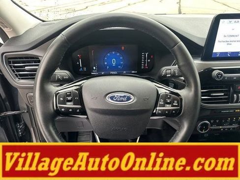 Used 2023 Ford Escape Active AWD/4WD image 30