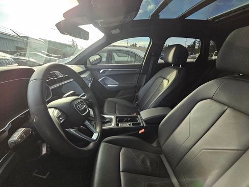 Used 2024 Audi Q3 2.0T Premium image 13