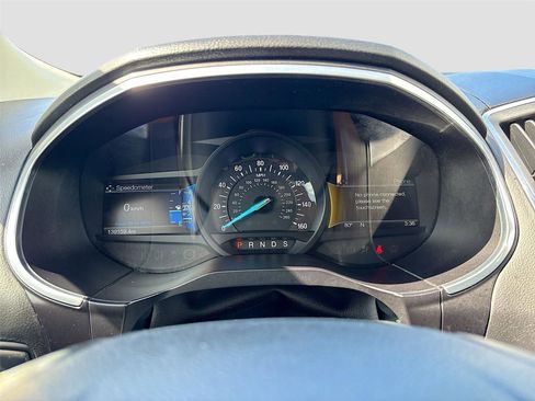Used 2018 Ford Edge Titanium image 13