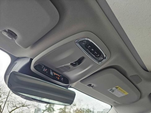 Certified 2022 Volvo S60 T8 R-Design Expression w/ Premium Package AWD/4WD image 28