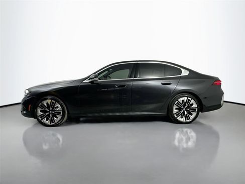 New 2026 BMW 530i xDrive w/ Premium Package AWD/4WD image 9