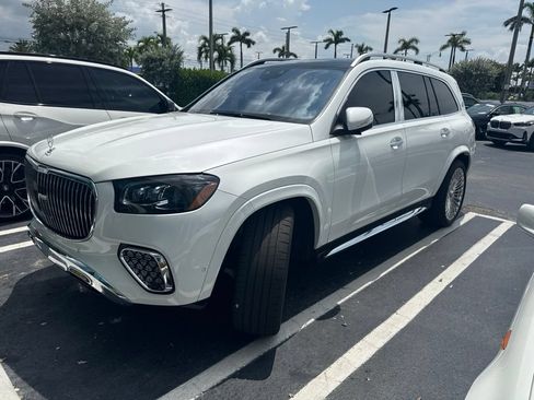 Used 2026 Mercedes-Benz Maybach GLS 600 4MATIC image 11