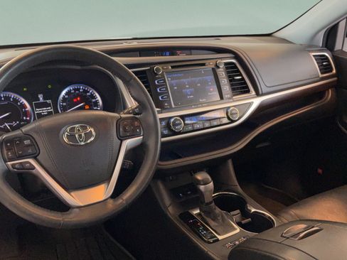 Used 2016 Toyota Highlander Limited FWD image 27