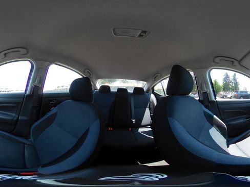 Used 2025 Nissan Versa SV FWD image 41