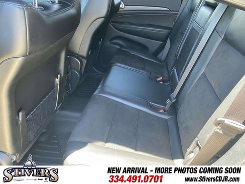 Used 2020 Jeep Grand Cherokee Altitude AWD/4WD image 14