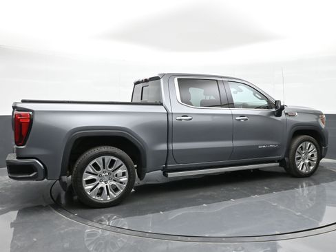 Used 2022 GMC Sierra 1500 Denali w/ Denali Premium Package AWD/4WD image 4