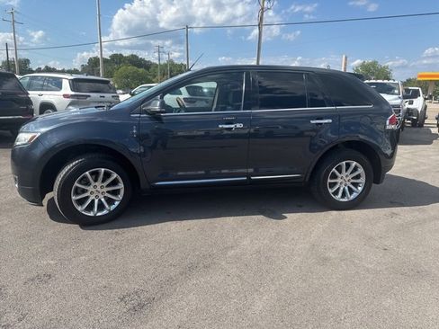 Used 2013 Lincoln MKX FWD image 8