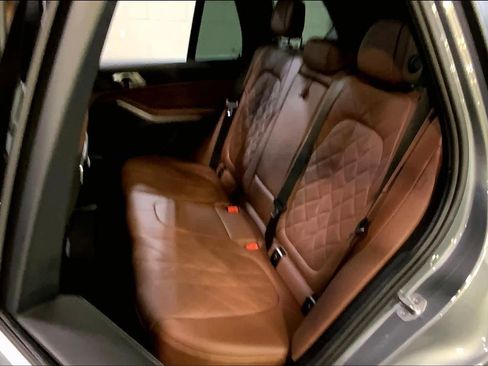 Used 2024 BMW X5 xDrive40i w/ Premium Package image 21