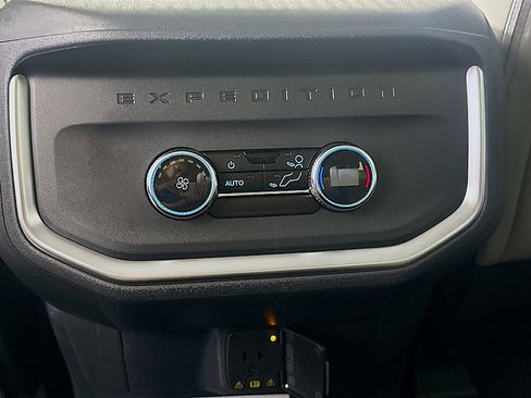New 2026 Ford Expedition Active AWD/4WD image 26