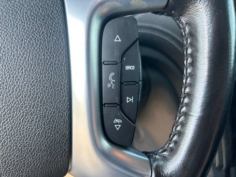 Used 2017 Chevrolet Traverse LT FWD image 24