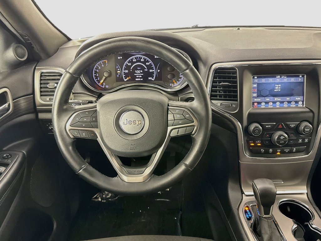 Used 2019 Jeep Grand Cherokee Laredo AWD/4WD image 24