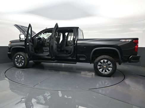 Used 2025 Chevrolet Silverado 2500 Custom w/ Custom Value Package AWD/4WD image 30