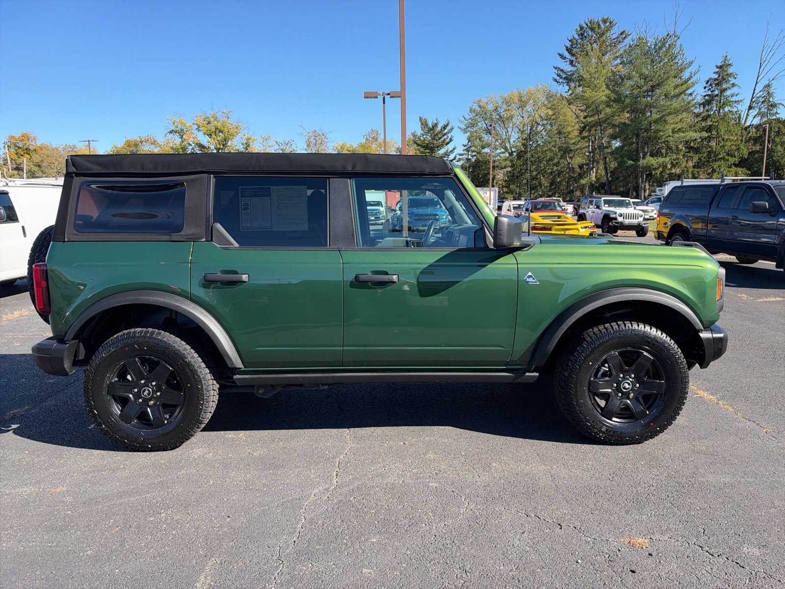 Certified 2023 Ford Bronco Black Diamond AWD/4WD image 15