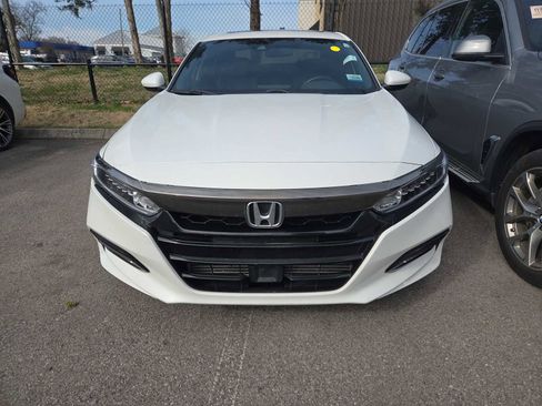 Used 2019 Honda Accord Sport image 9