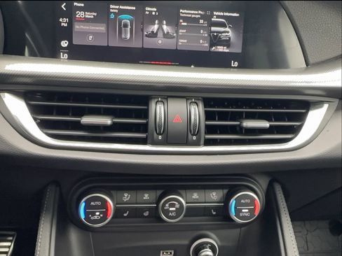 New 2025 Alfa Romeo Stelvio Sprint w/ Convenience Package image 25