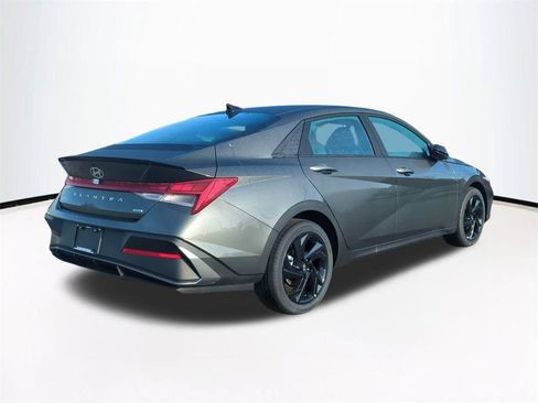 New 2026 Hyundai Elantra Sport image 5