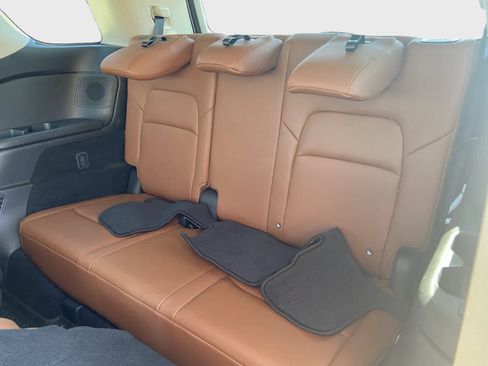 Used 2023 Nissan Pathfinder Platinum AWD/4WD image 17