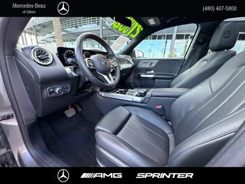 Used 2022 Mercedes-Benz GLB 250 4MATIC image 11