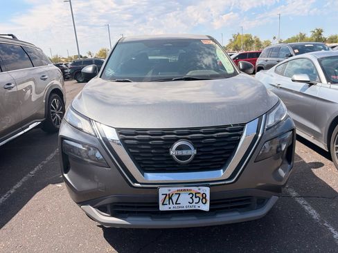 Used 2023 Nissan Rogue S AWD/4WD image 3