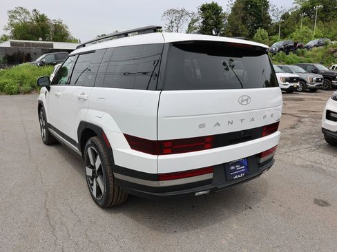 Used 2025 Hyundai Santa Fe Limited AWD/4WD image 5