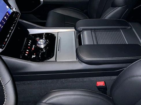 New 2025 Jeep Wagoneer L Series III w/ Quick Order Package 25C Super image 8