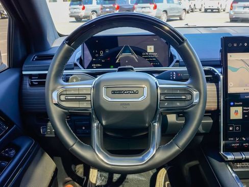 Used 2025 GMC Sierra EV Denali AWD/4WD image 22