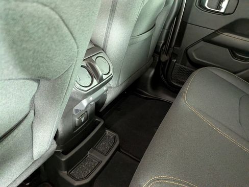 Certified 2025 Jeep Wrangler Unlimited Sahara w/ Safety Group image 31