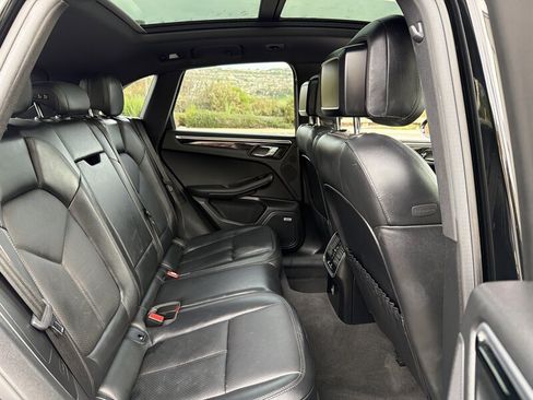 Used 2019 Porsche Macan S AWD/4WD image 18