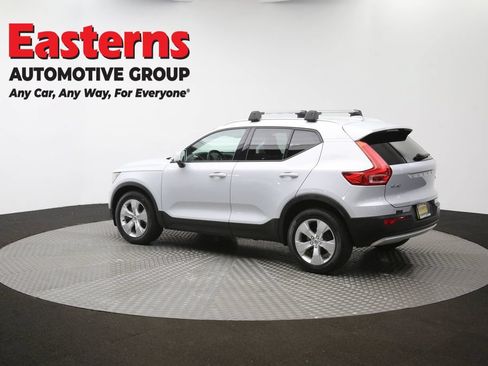 Used 2021 Volvo XC40 T4 Momentum FWD image 61