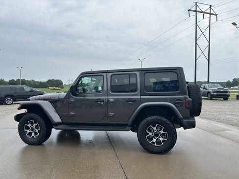 Used 2023 Jeep Wrangler Unlimited Rubicon w/ Cold Weather Group AWD/4WD image 8