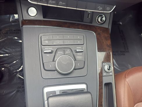 Used 2019 Audi Q5 2.0T Premium AWD/4WD image 23
